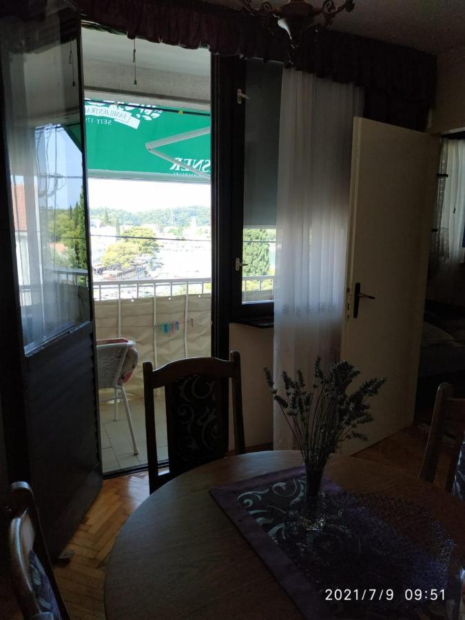 Apartments Raguz 察夫塔特 外观 照片