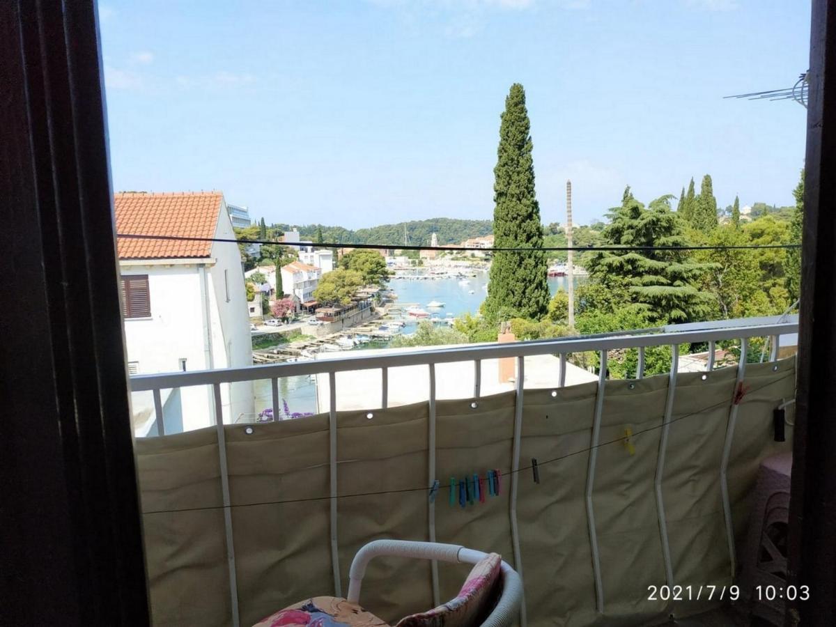 Apartments Raguz 察夫塔特 外观 照片