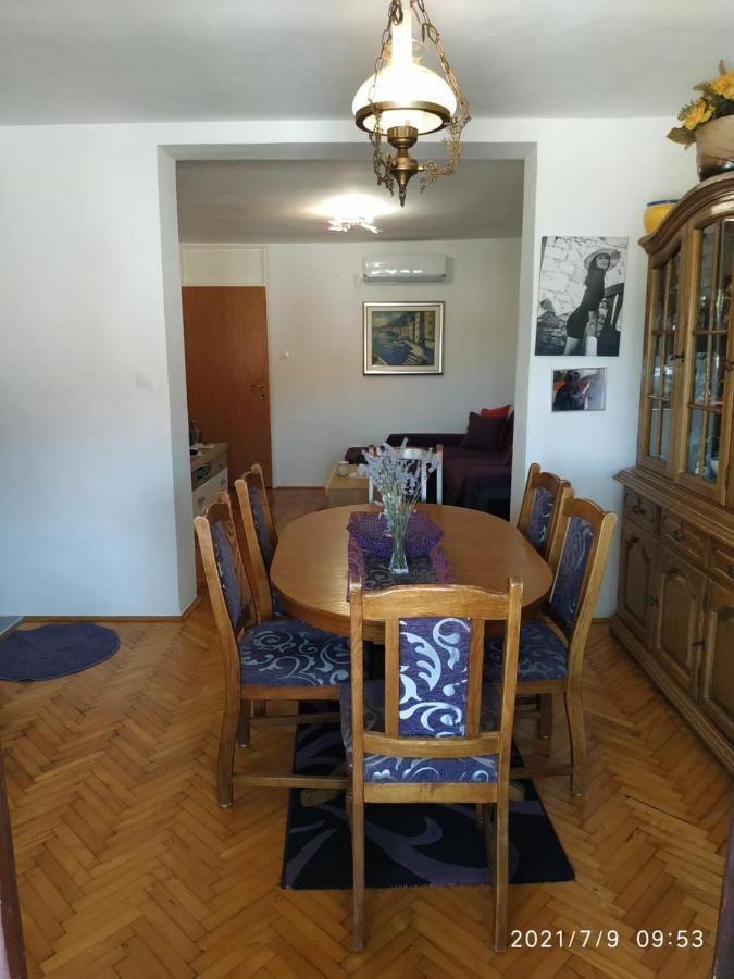 Apartments Raguz 察夫塔特 外观 照片